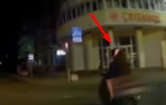 Выпивший 18-летний парень на мопеде с подругой попался ГАИ - видео из Бреста