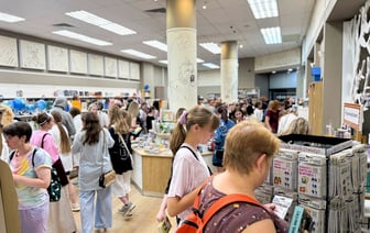 18 млн книг. OZ назвал, что читали белорусы за четверть века