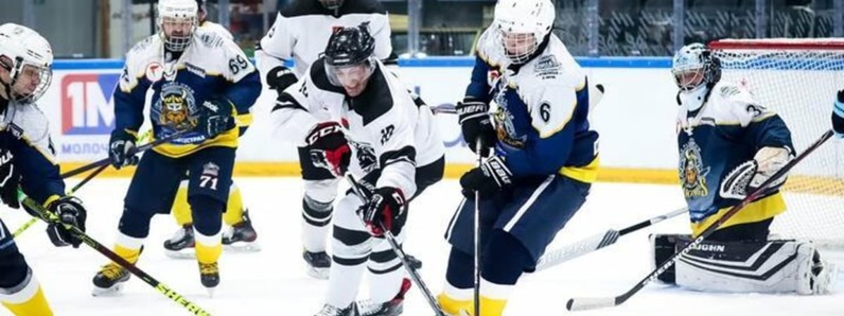 В Минске появилась хоккейная команда, где большинство игроков — бывшие охранники Лукашенко. Узнали, где они работают