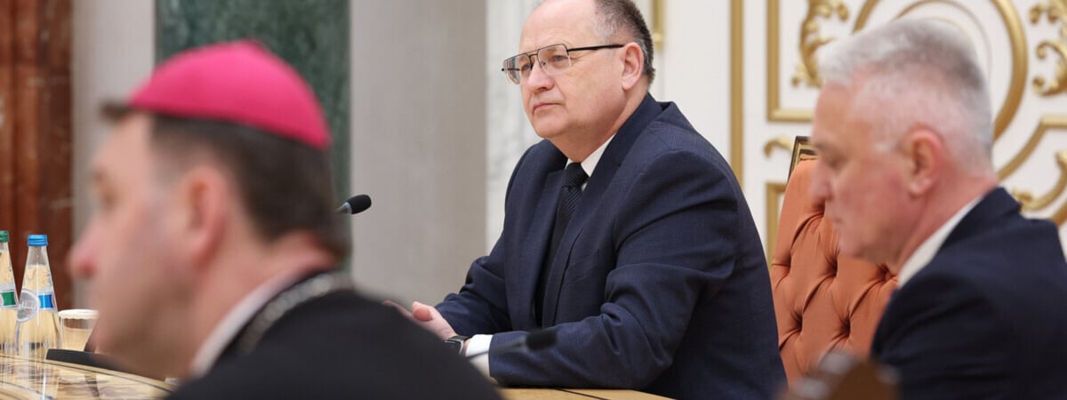 Лукашенко предложил создать «центры притяжения» для верующих разных конфессий в Беларуси