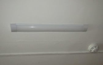 В Пинске в потолочном светильнике общежития нашли наркотик