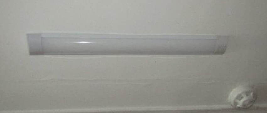 В Пинске в потолочном светильнике общежития нашли наркотик