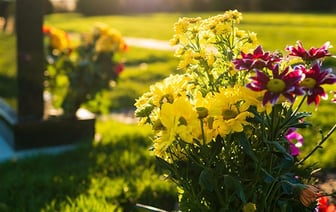 Как в Беларуси ритуальщики наживаются на горе людей