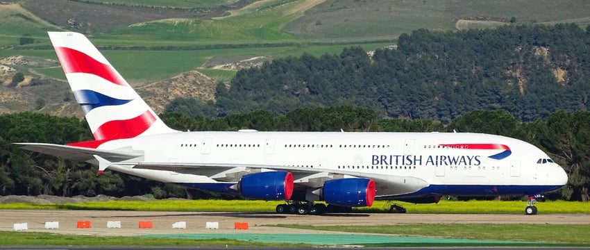 Правительство Великобритании и авиакомпания British Airways подали в суд на кувейтский рейс с заложниками в 1990 году.