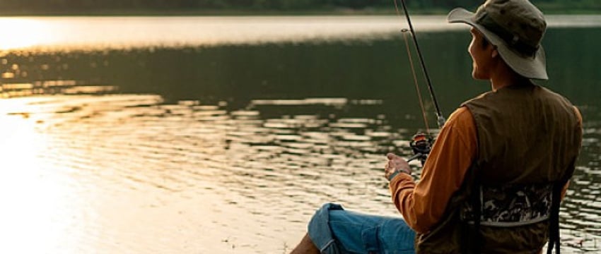 В Беларуси мужчина вытащил из Немана гигантскую рыбу – вес и размер впечатляют