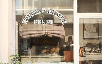 Прокуратура ЕС расследует обвал на вокзале в Сербии, вызвавший массовые протесты