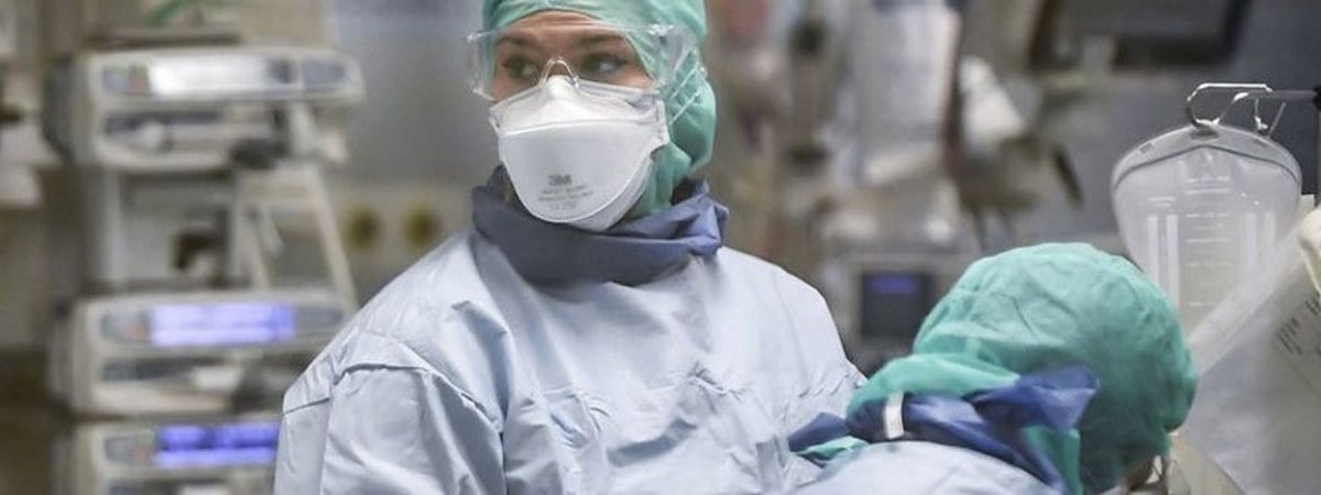 В Польше рекомендовали носить маски. Ковид возвращается