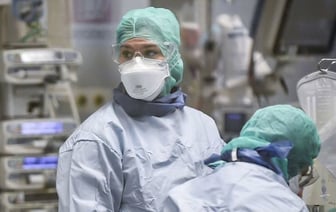 В Польше рекомендовали носить маски. Ковид возвращается