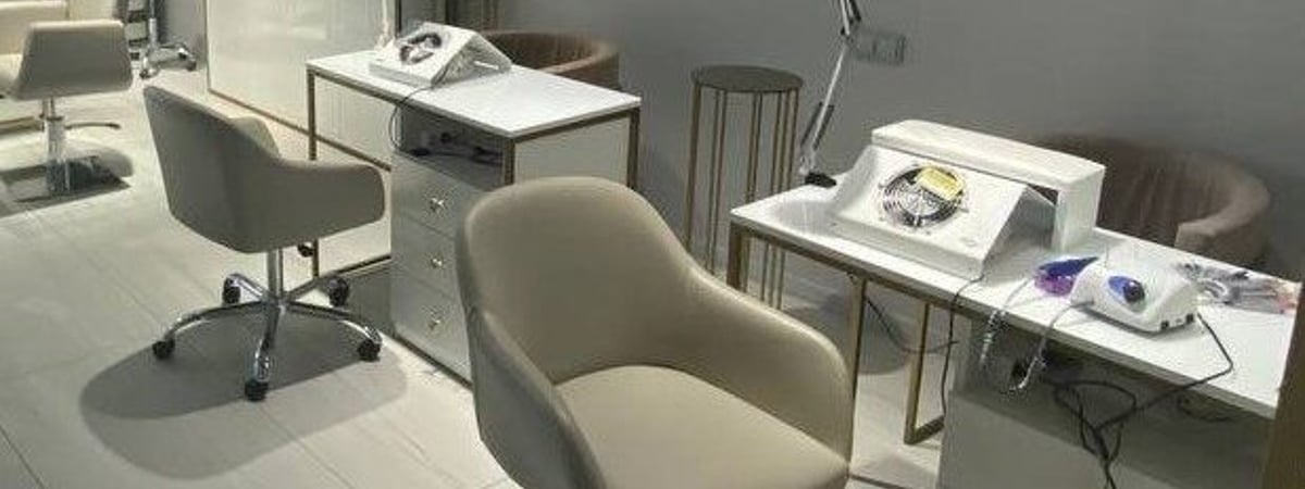 В салоне красоты Гродно выплачивали зарплаты «в конвертах» — что было дальше