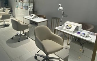 В салоне красоты Гродно выплачивали зарплаты «в конвертах» — что было дальше