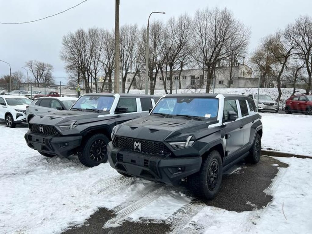 Внедорожники M-HERO. Январь 2024 года. Фото: "Автопромсервис"