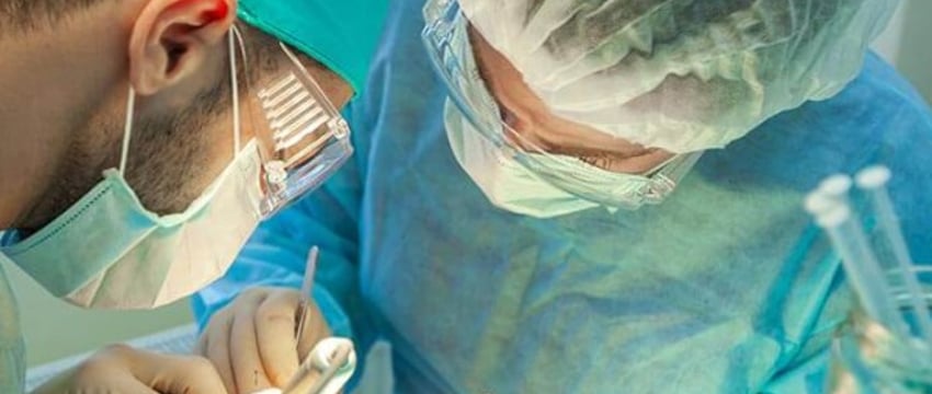 Белорус заплатил $2,5 тысячи за пересадку волос в Стамбуле. Показываем, что получилось