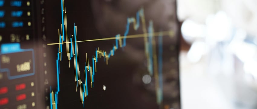 Уверенная победа лейбористов Великобритании на выборах поднимает европейские фондовые рынки.