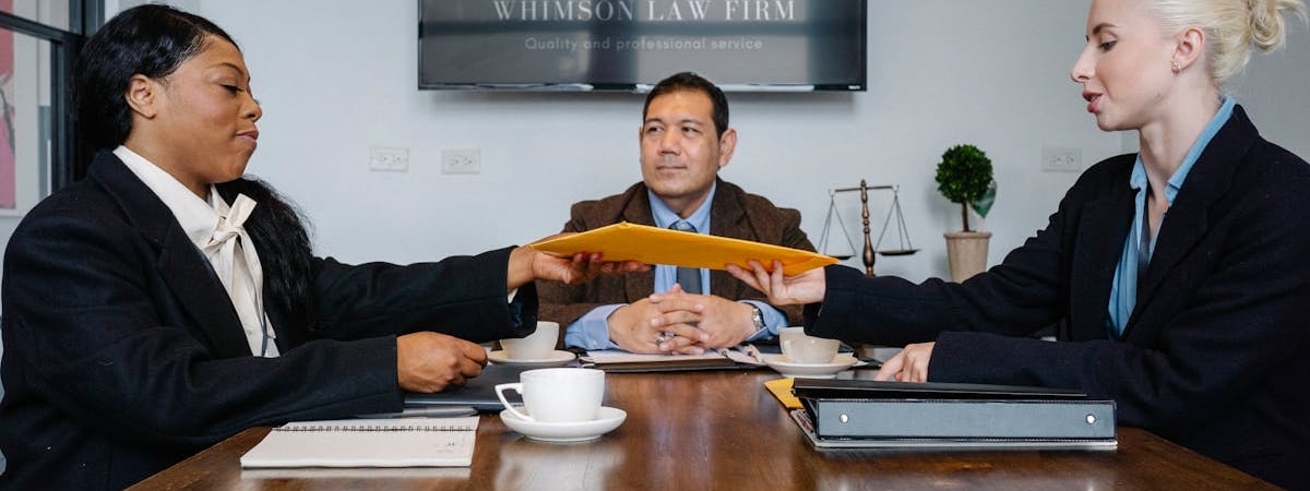 В Минске начинают судить работника Кафедрального костела Владислава Белодеда; его обвиняют по 4 статьям уголовного кодекса