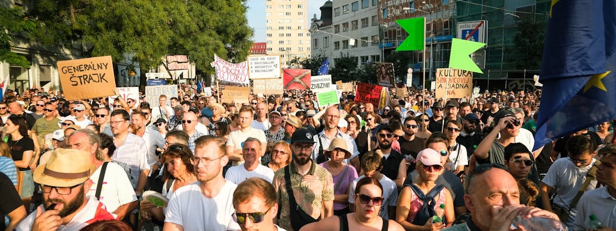 Акция неонацистов в Берлине завершилась преждевременно из-за столкновений