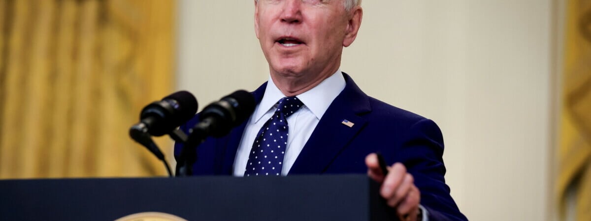 Байден подписал закон о военной помощи Украине на $61 млрд