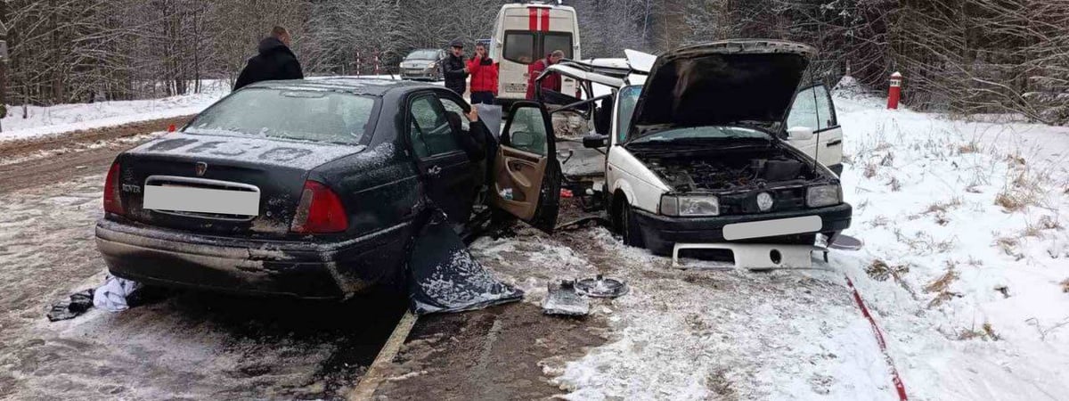 В Островецком районе водитель не вписалась в поворот и врезалась во встречный авто — одна женщина погибла, ребенок в больнице