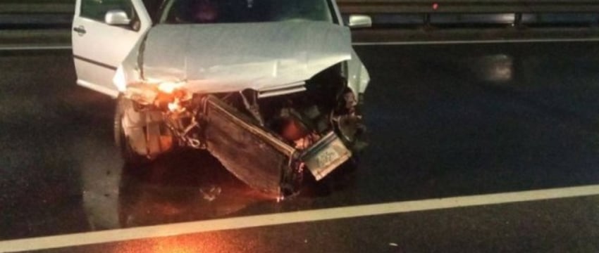 В Бресте Volkswagen врезался в отбойник