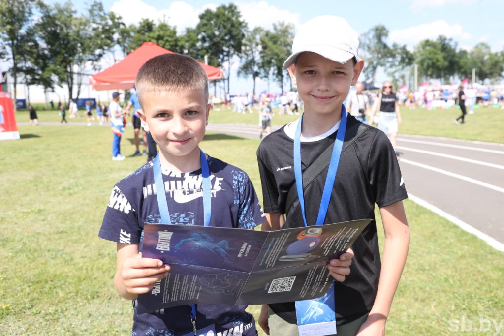 Грандиозно, красиво, зрелищно – фестиваль «Вытокі» собрал в Пружанах тысячи участников