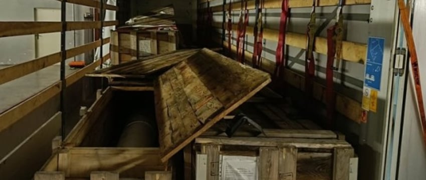 Брестские таможенники пресекли незаконное перемещение валов для бумагоделательных машин