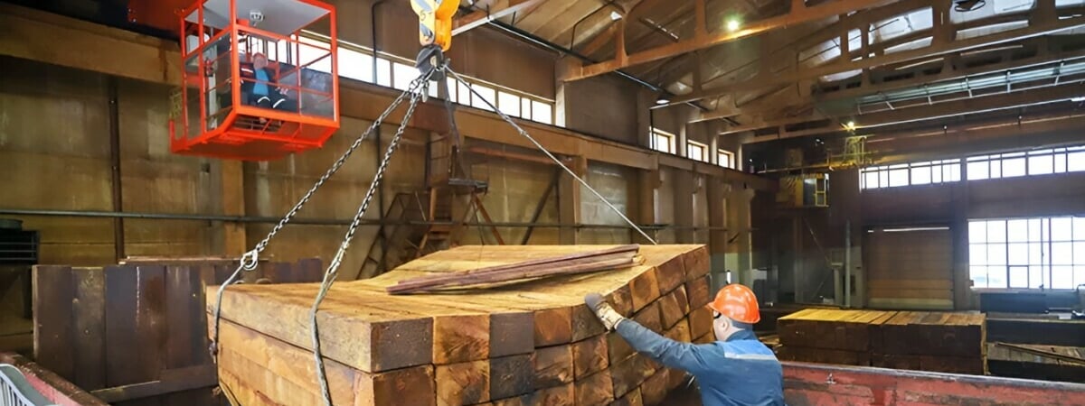 Госстандарт назвал товаром года в Беларуси шпалы