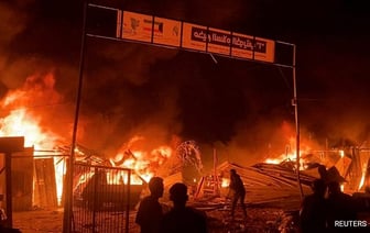 Смерть и разрушения в лагере Рафах после ночных израильских ударов: фотографии