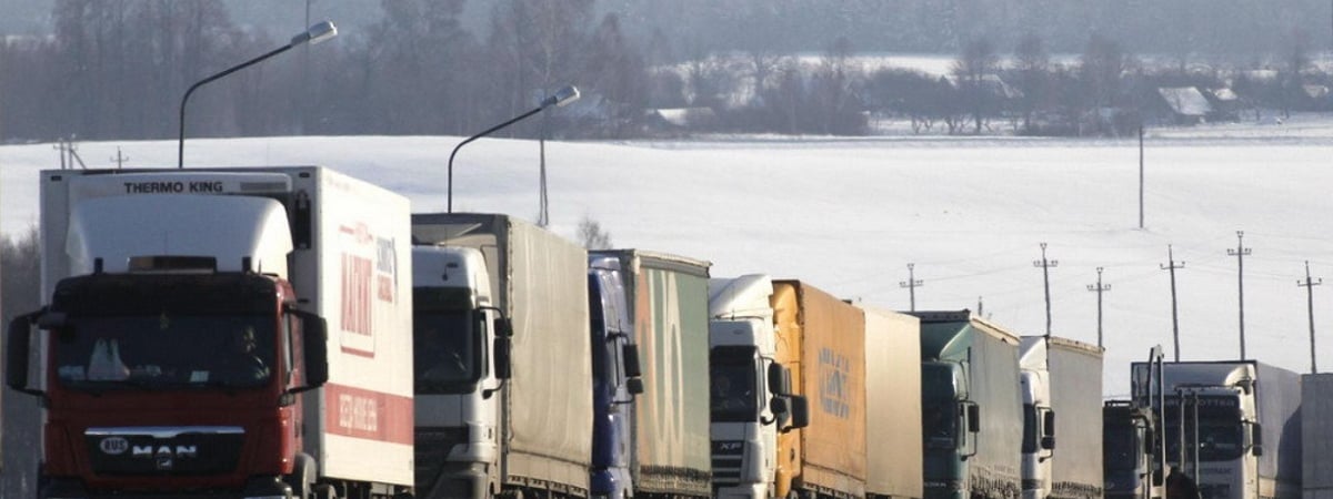 Совмин обязал фуры из ЕС платить за проезд по Беларуси к месту перегрузки и перецепки. Сколько? — Официально