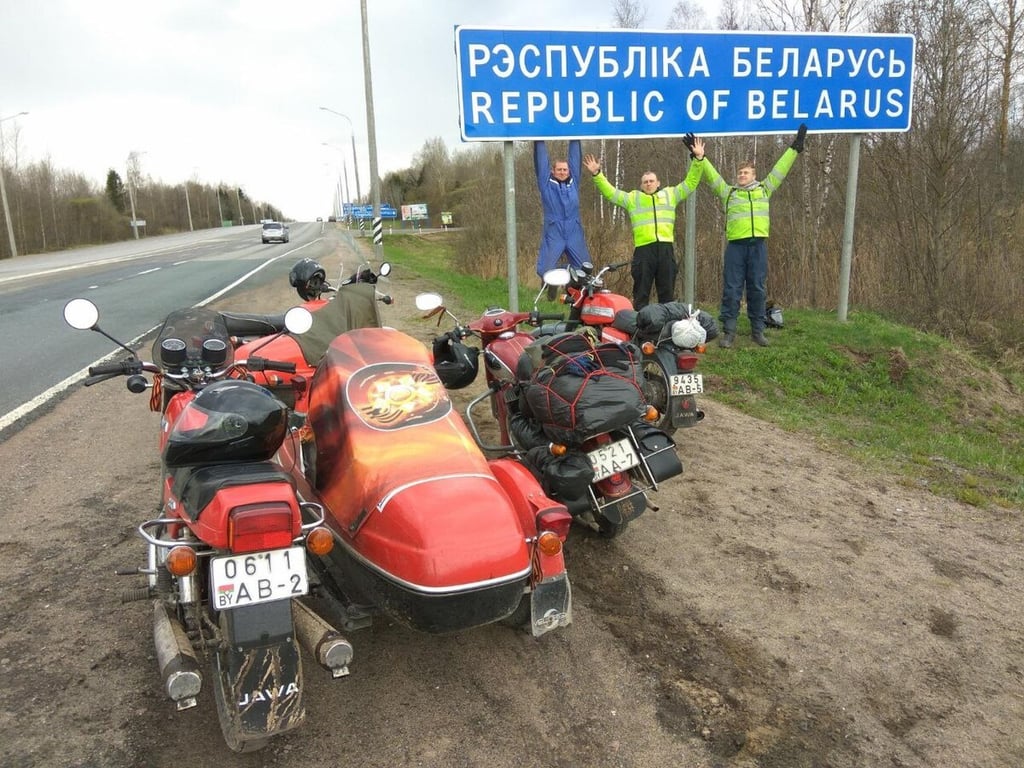 Однажды доехал до Мурманска! Белорус ежегодно путешествует на 50-летнем Jawa 350