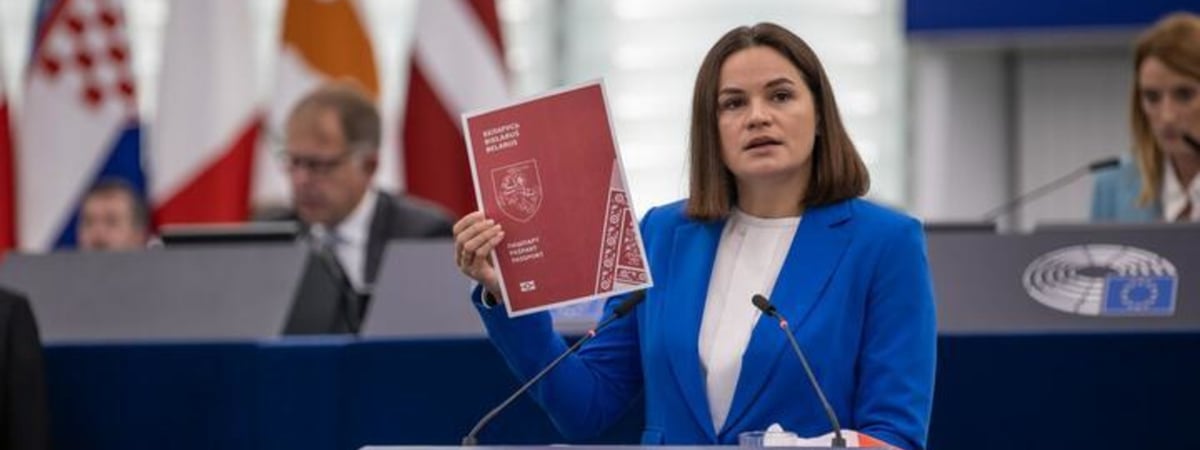 «Есть предварительные договоренности». Ковалевский рассказал, когда можно будет увидеть паспорт Новой Беларуси и что с его признанием