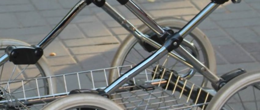 В подъезде дома сгорела детская коляска. Случай в Бресте