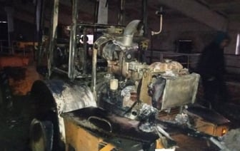 Фронтальный погрузчик загорелся в деревне Хабовичи Кобринского района