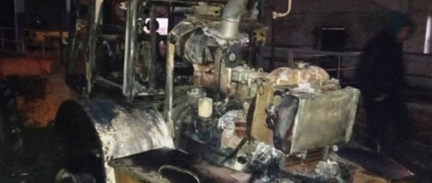 Фронтальный погрузчик загорелся в деревне Хабовичи Кобринского района