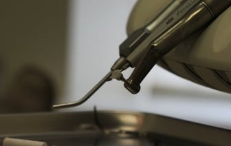 В Беларуси стоматология скрыла от налоговой порядка 680 000 рублей