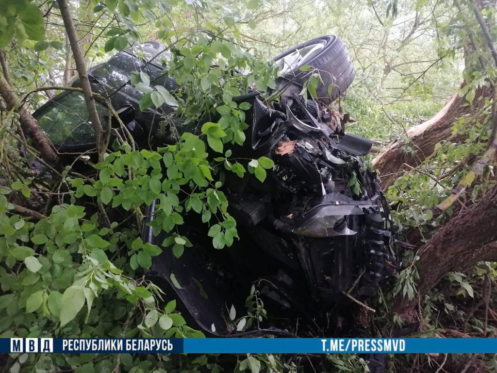 17-летний водитель и трое несовершеннолетних пассажиров оказались в больнице после аварии, которая произошла на Брестчине