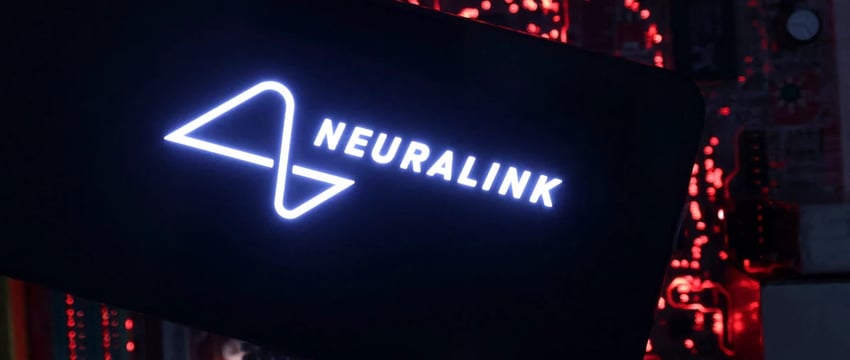 Компания Neuralink Илона Маска ищет новых испытуемых для своей технологии работы с мозгом