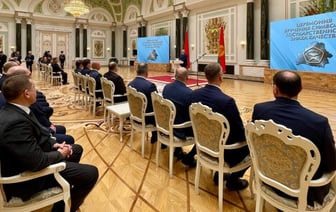 Рогачевская сгущёнка, БЕЛАЗы и не только. В Беларуси вручили первые государственные знаки качества