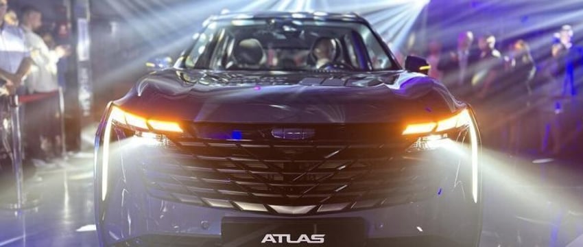 Названа цена нового Geely Atlas L в Беларуси