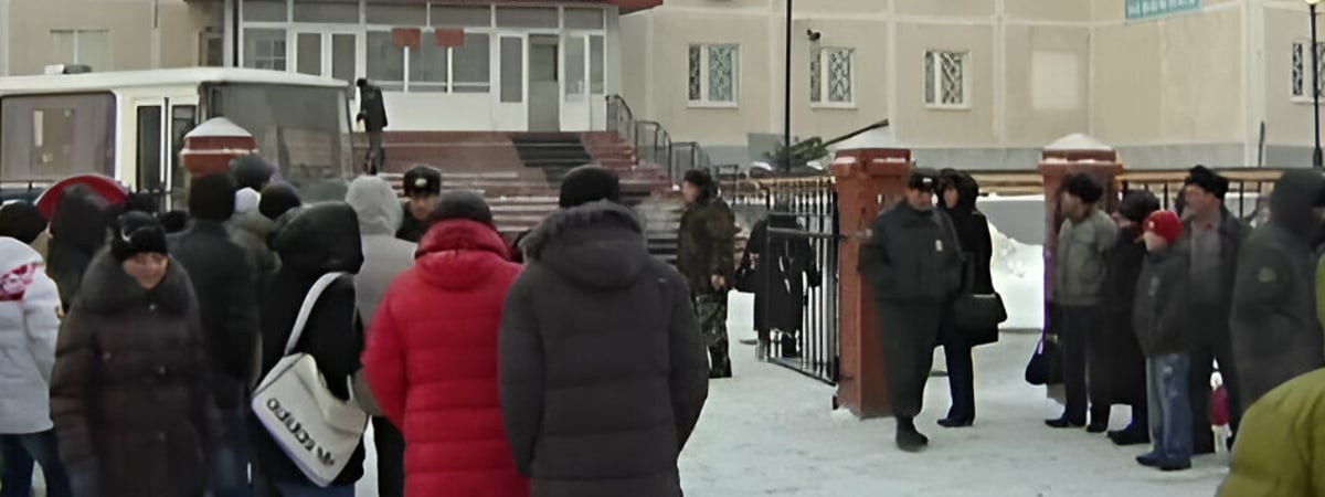 Сотовых операторов обязали предоставлять военкоматам и КГБ номера белорусов. Зачем?