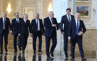 «Надо семьи кормить» — Лукашенко рассказал, где будут получать зарплату новые депутаты парламента