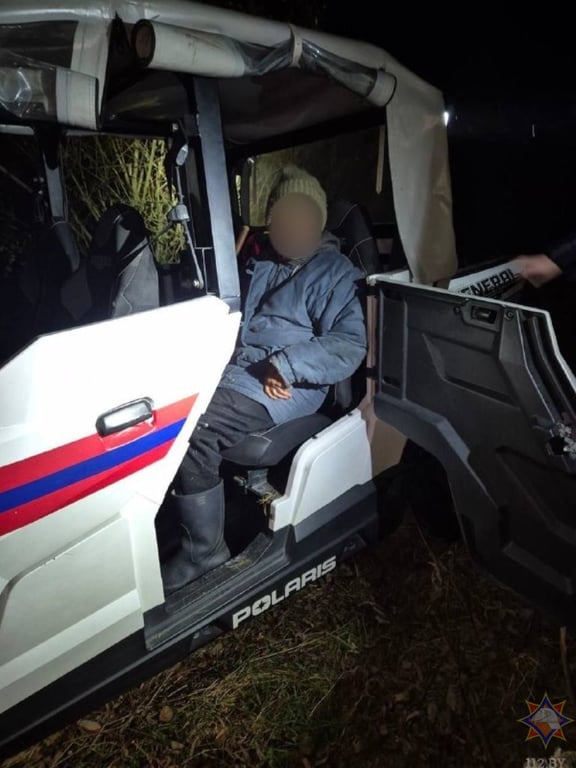 Пошла за грибами и потерялась. В Пинском районе волонтеры и спасатели нашли пенсионерку