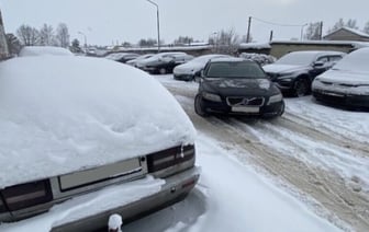 Коммунальная техника повредила авто на парковке. Владелец обратился в суд