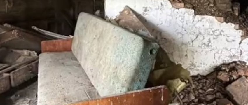 Белоруска купила дом за 40 рублей и показала, как он выглядит