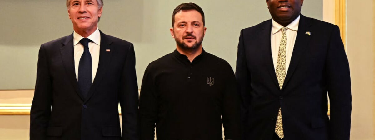 Блинкен намекнул, что США разрешат Украине наносить удары западным оружием вглубь России — The Guardian