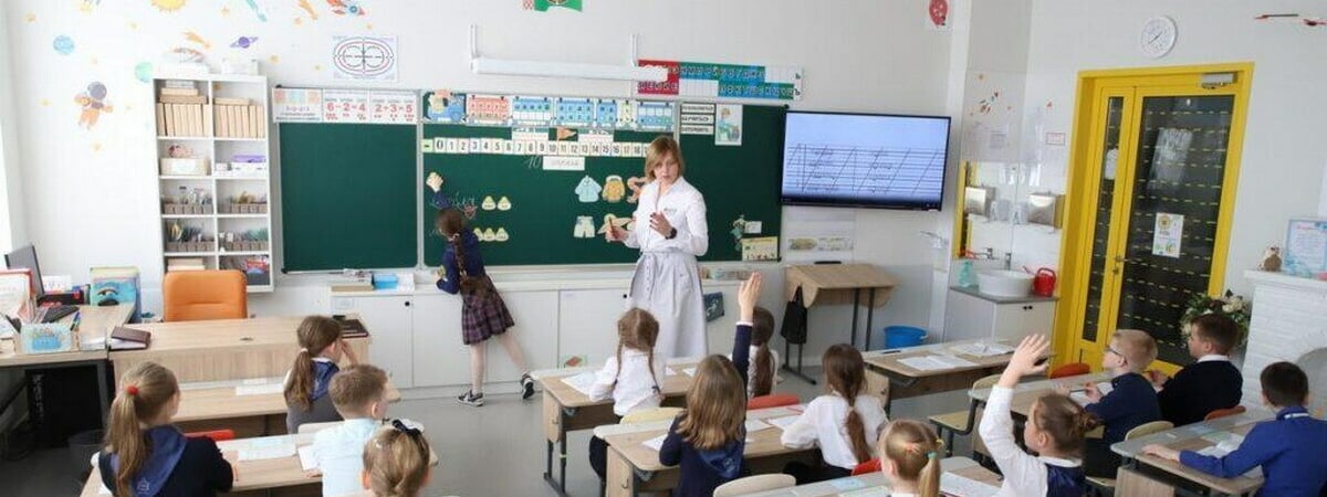 «Некогда проводить уроки» — Белорусский педагог поделилась в TikTok, почему молодые учителя «массово увольняются» из школ. Коллеги ответили — Фото