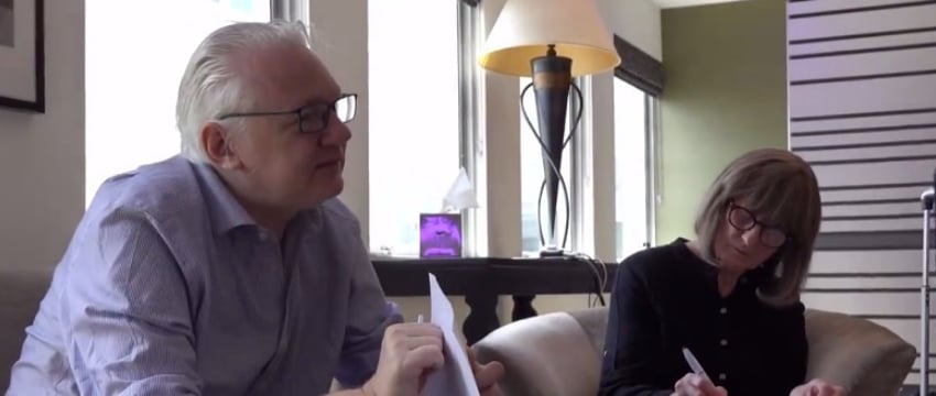 Основатель WikiLeaks Ассанж вышел из тюрьмы и улетел из Великобритании