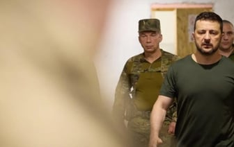 Зеленский приехал в приграничье Курской области для встречи с Сырским