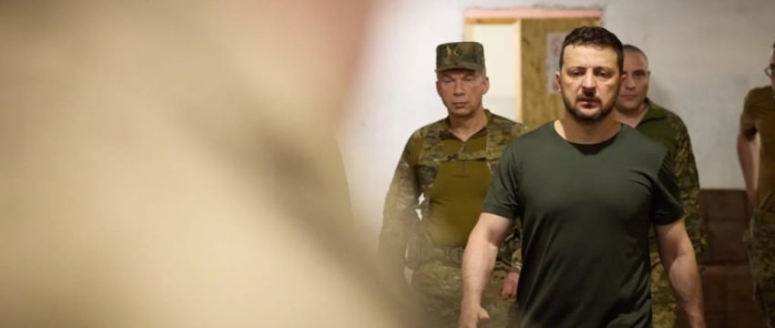 Зеленский приехал в приграничье Курской области для встречи с Сырским