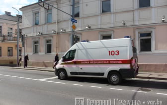 Немного перепутали: в Гродно женщина вызвала скорую, а приехала милиция