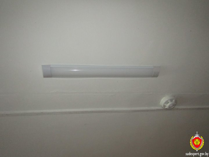 В Пинске в потолочном светильнике общежития нашли наркотик