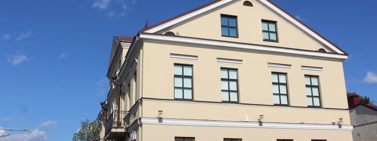 Ищите офис в центре Гродно? Нашли интересный вариант с парковкой и остановкой общественного транспорта